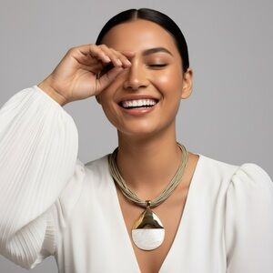 Elegant Gold and Cream Pendant Necklace